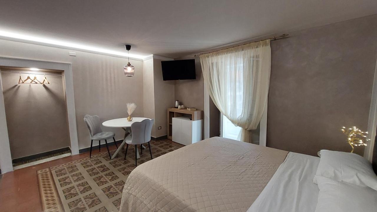 קטאניה I 3 Principi, Garibaldi Suites מראה חיצוני תמונה